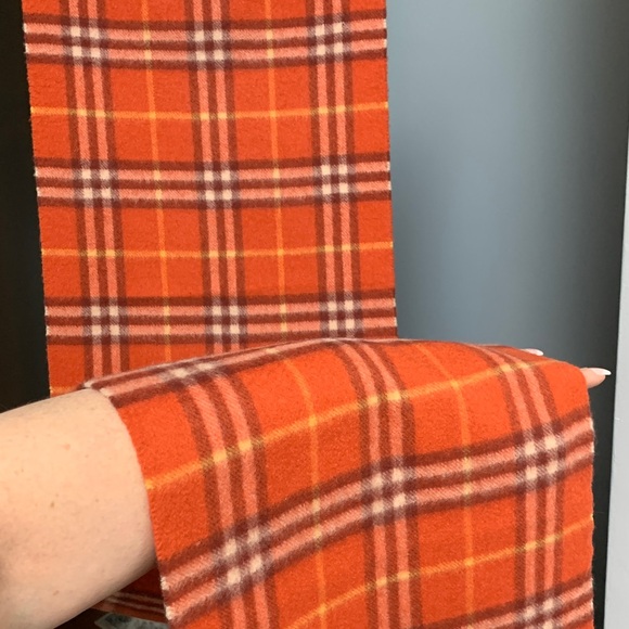 Authentic Burberry orange check 100% cashmere scarf - Picture 1 of 16